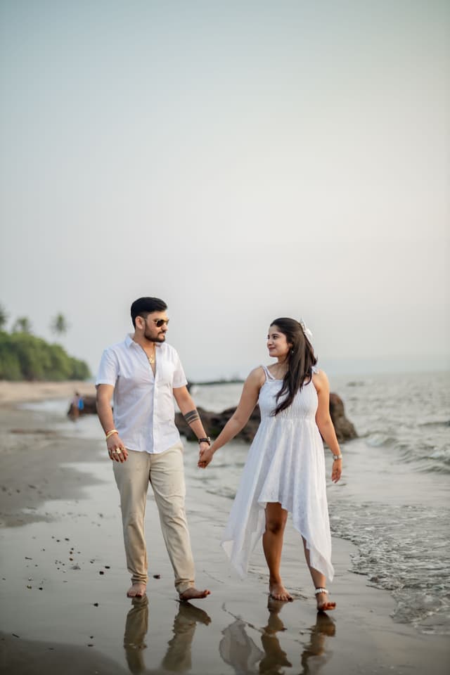 Outdoor & Pre-Wedding Sessions